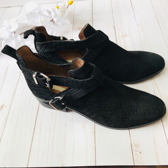 Genuine Suede Leather Cutout Buckle Ankle Chelsea Boots NWOB - Never Worn - Picture 9 of 9